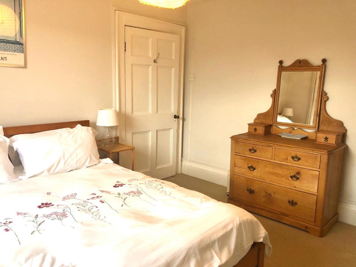 Lauras Townhouse Apartments Thomas Street Townhouse Бат Екстериор снимка