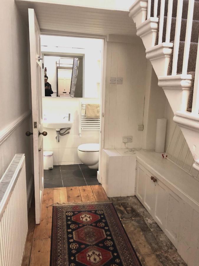 Lauras Townhouse Apartments Thomas Street Townhouse Бат Екстериор снимка