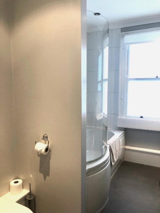 Lauras Townhouse Apartments Thomas Street Townhouse Бат Екстериор снимка