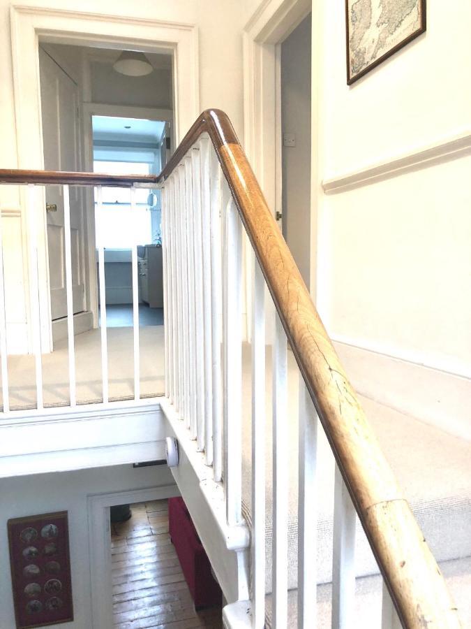 Lauras Townhouse Apartments Thomas Street Townhouse Бат Екстериор снимка