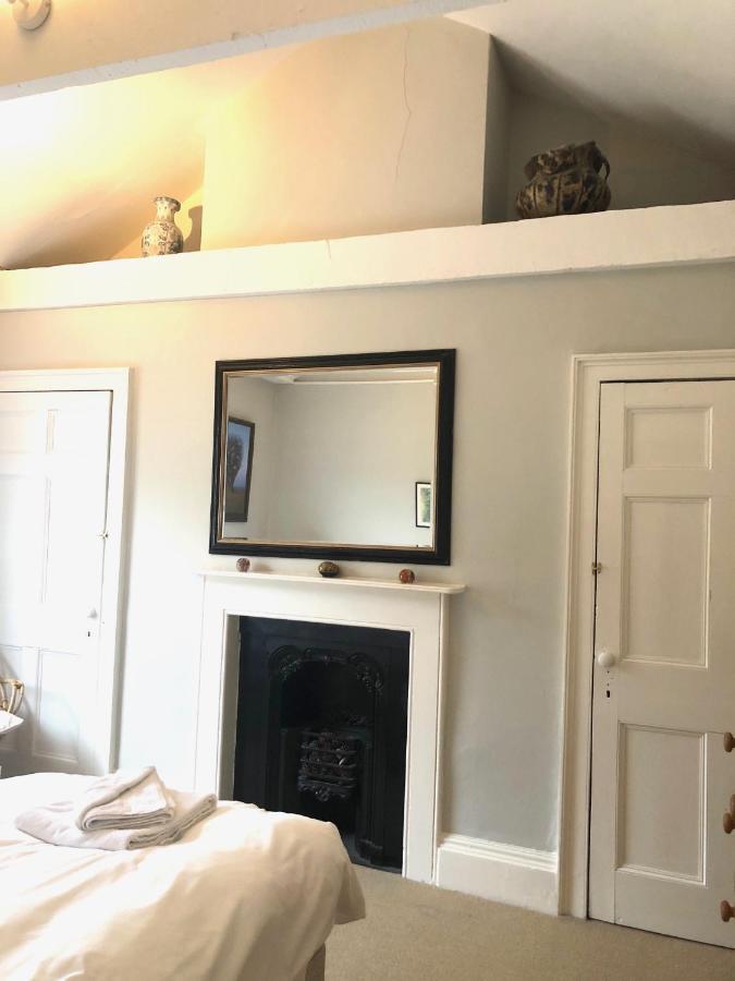 Lauras Townhouse Apartments Thomas Street Townhouse Бат Екстериор снимка